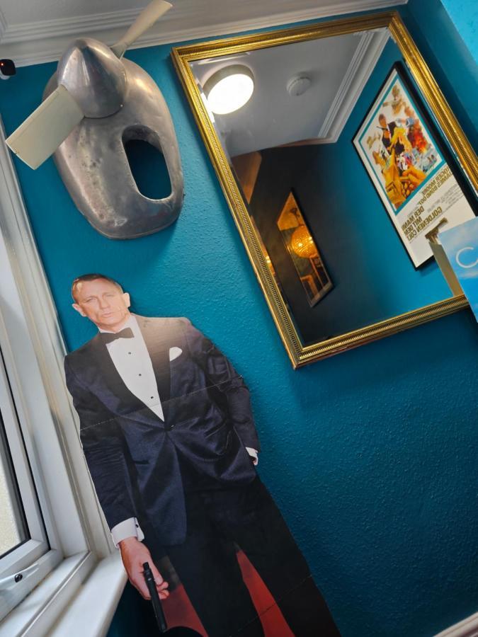 Southsea Royale James Bond 3 Bed Cool Penthouse, Seafront Parking Portsmouth Kültér fotó
